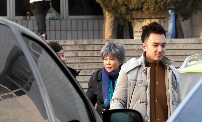 钱再多也无用!64岁身价千万的蔡明如今现状给中年女人提了个醒(图9)