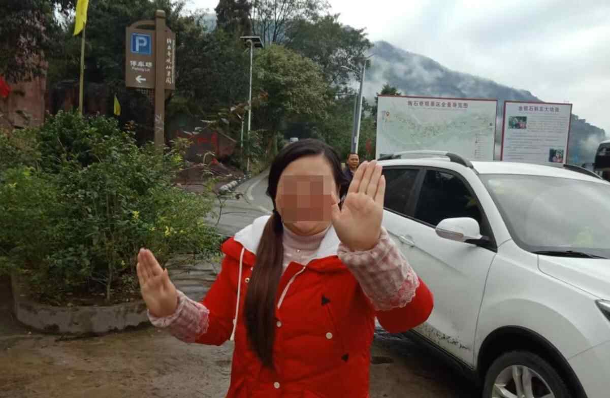 拍婚纱照见家长骗走60余万元的“军官女友”落网(图2)