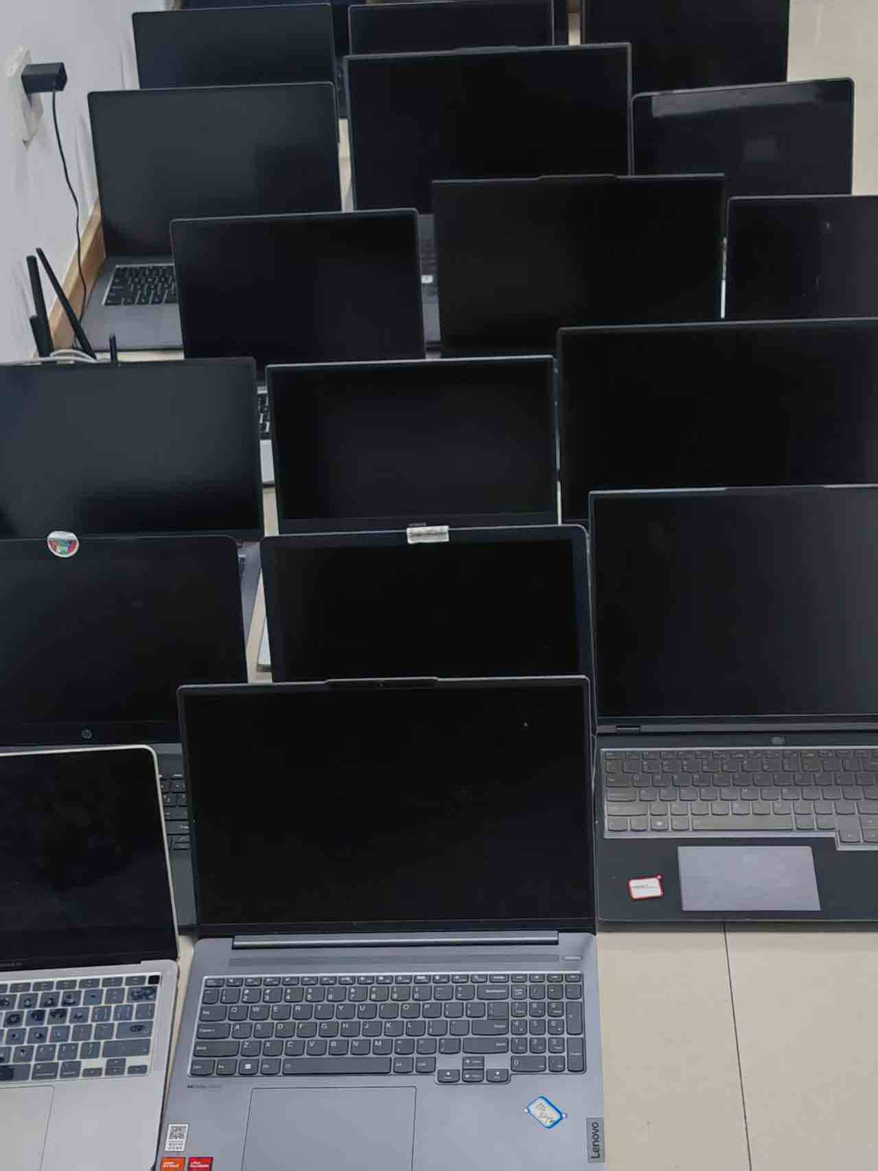 必赢围猎大龄单身男！40余款App、五千“聊手”编织“情网”警方斩断36亿诈骗链(图3)