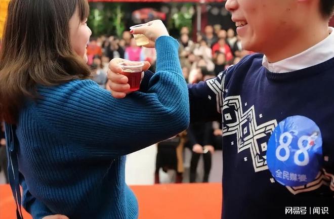 3000万光棍的困境正在被化解?2025年的婚恋现实出人意料(图10)