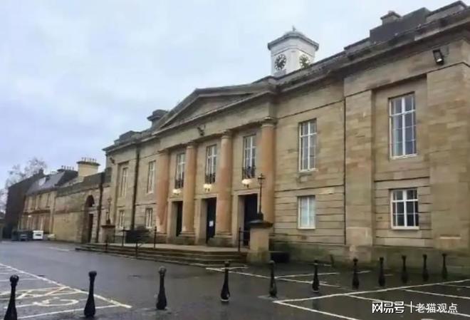 反转！29岁女留学生告英国警察对其性侵被判6年详情曝光(图3)