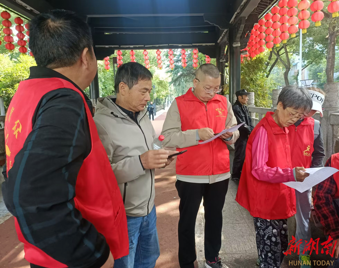 产业工人学雷锋微光成炬映初心——水口山有色五星级志愿者戴向群的新时代雷锋故事(图3)