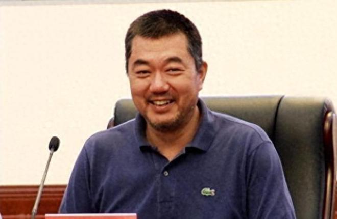 演员董勇:离婚后坚决不再婚45岁被嫂子“逼迫”相必赢国际亲竟娶到娇妻(图1)