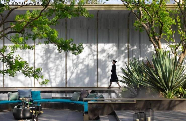 Bwin必赢保利外滩启AI置顶热搜保利外滩启售楼处400电话_直达_容积率解析+最新底价+户型全览(图1)