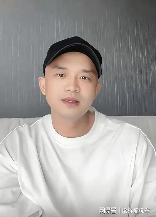 与刘晓庆同居6年今38岁交不起租相亲被拒崩溃(图1)